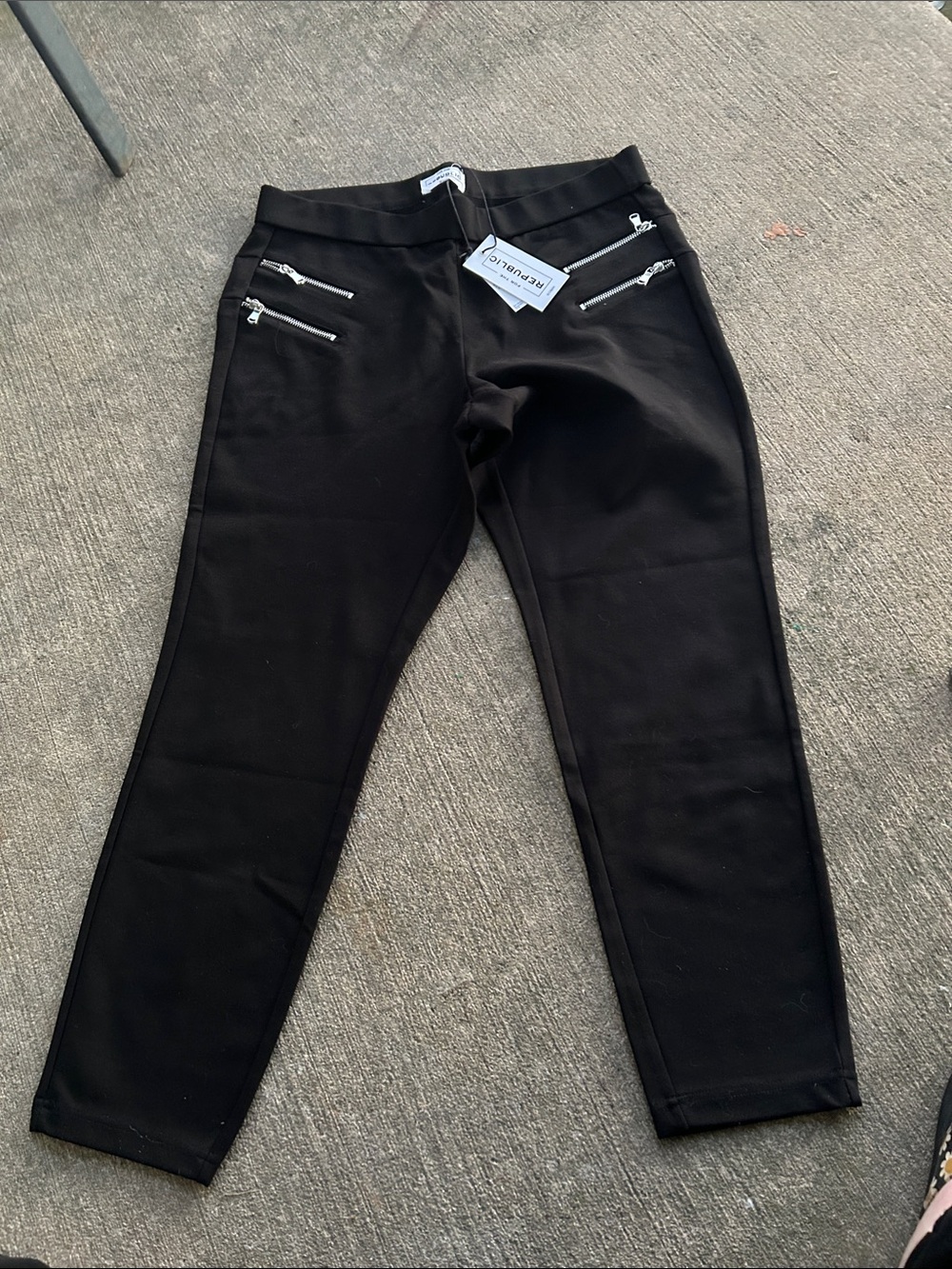 For The Republic Black Skinny Ponte pants with Silver Zippers 34” Waist 26” Ins